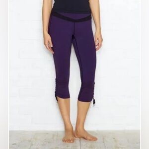 Lucy Hatha Collection Purple Yoga Leggings Capri Pants Women’s Medium